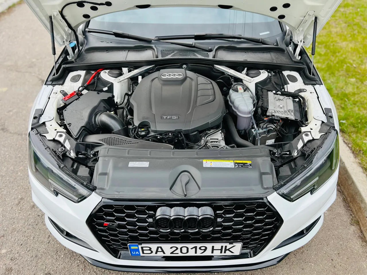 Audi A4 - фото 31