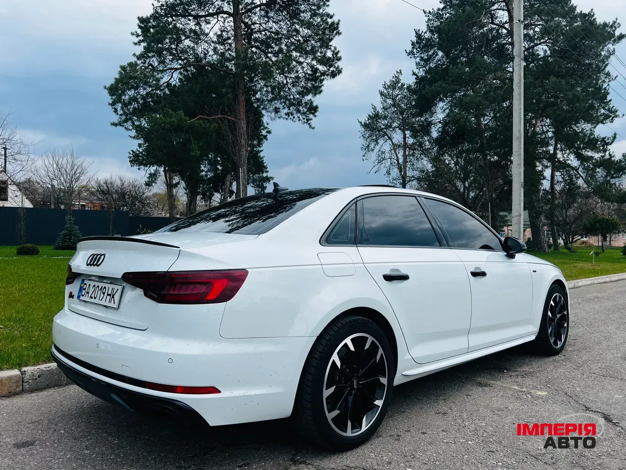 Audi A4 - фото 3