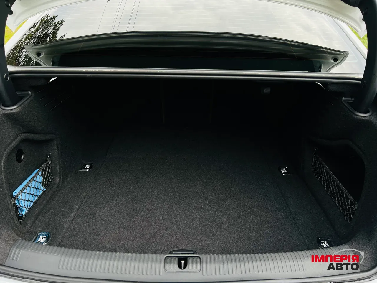 Audi A4 - фото 37