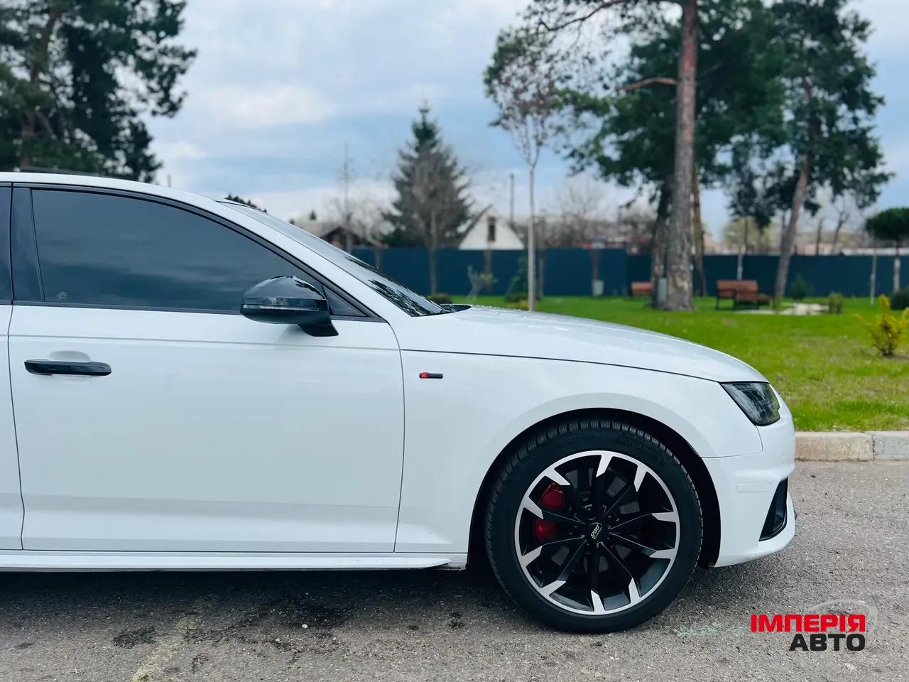 Audi A4 - фото 7