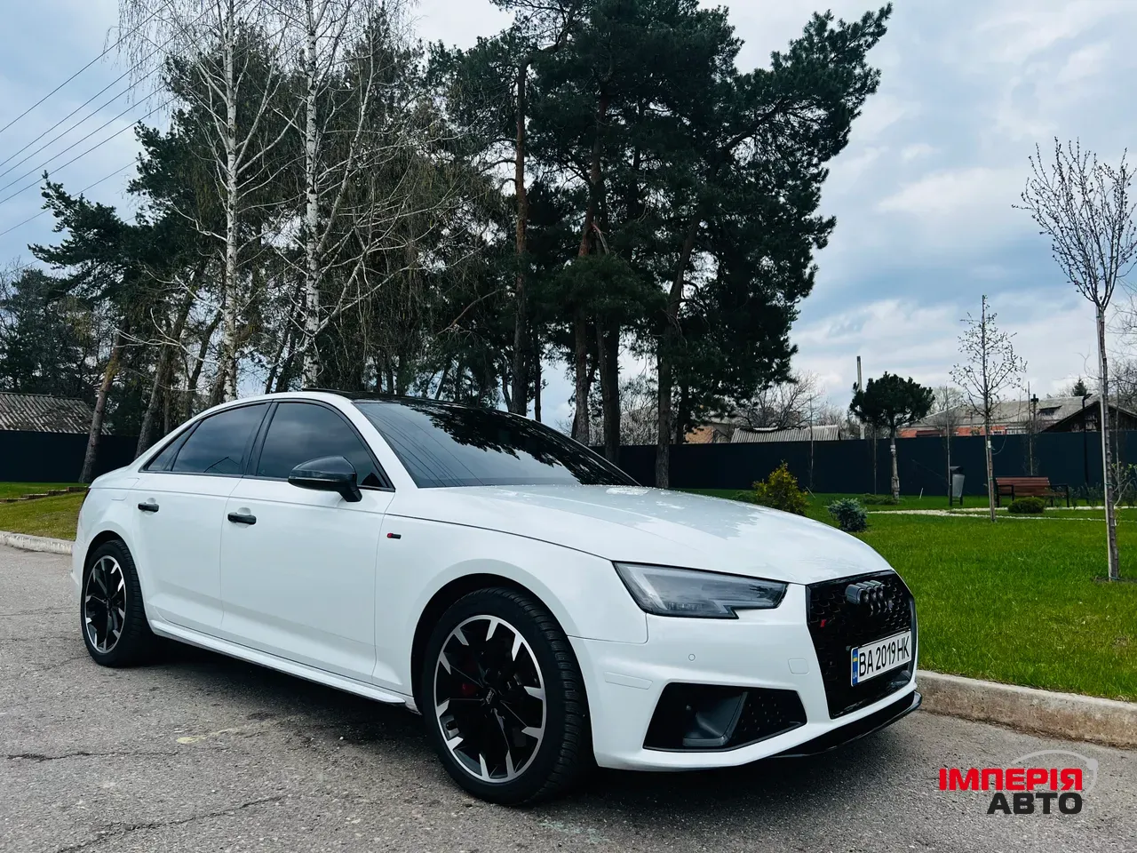 Audi A4 - фото 1