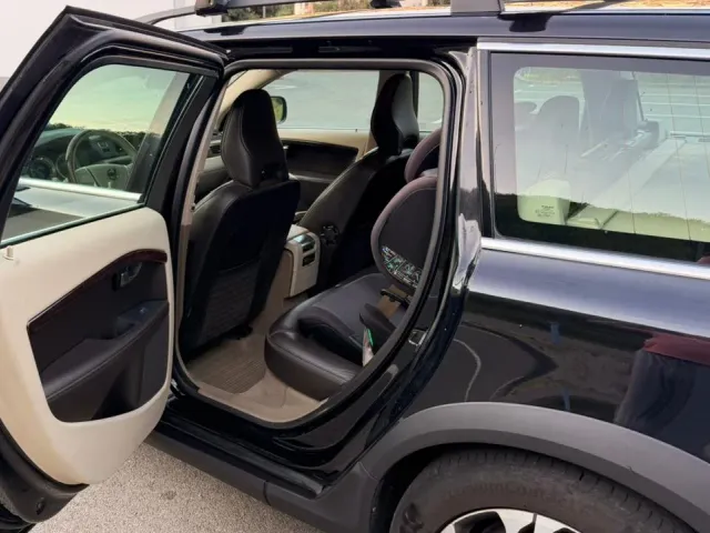Volvo XC70 - фото 3