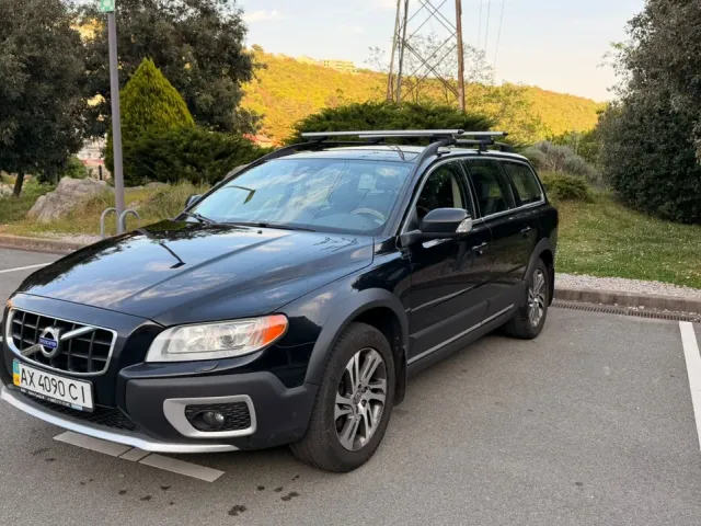 Volvo XC70 - фото 1
