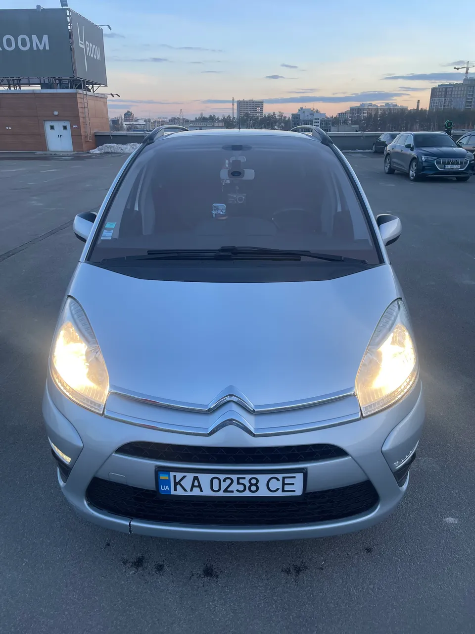 Citroen C4 Picasso - фото 11
