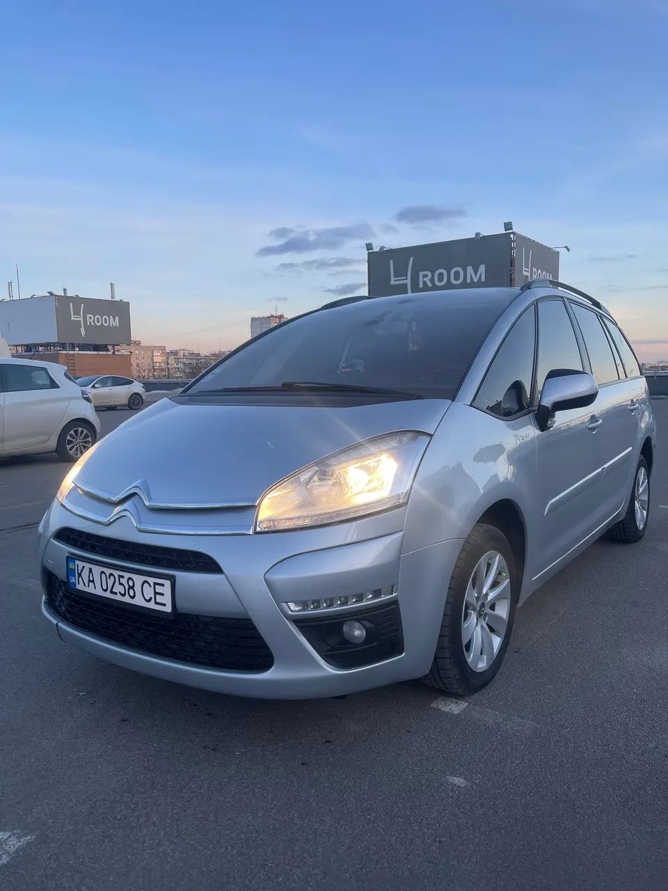 Citroen C4 Picasso - фото 22