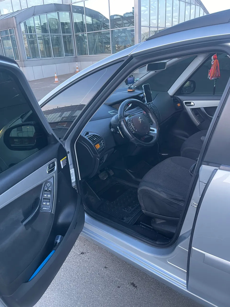 Citroen C4 Picasso - фото 10