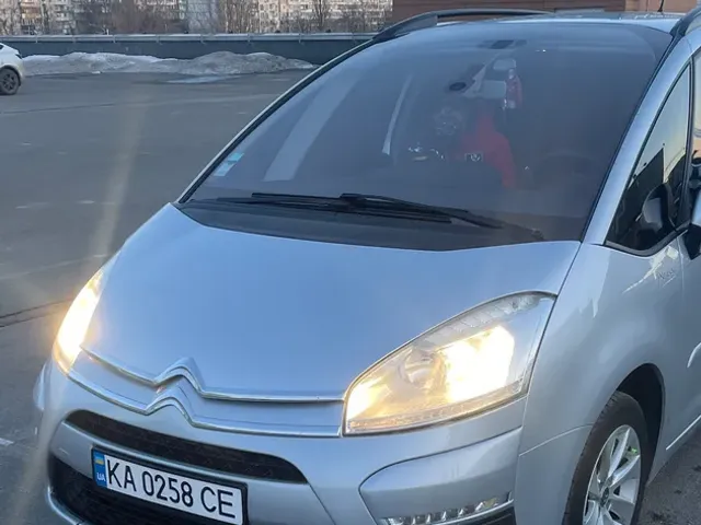 Citroen C4 Picasso - фото 4