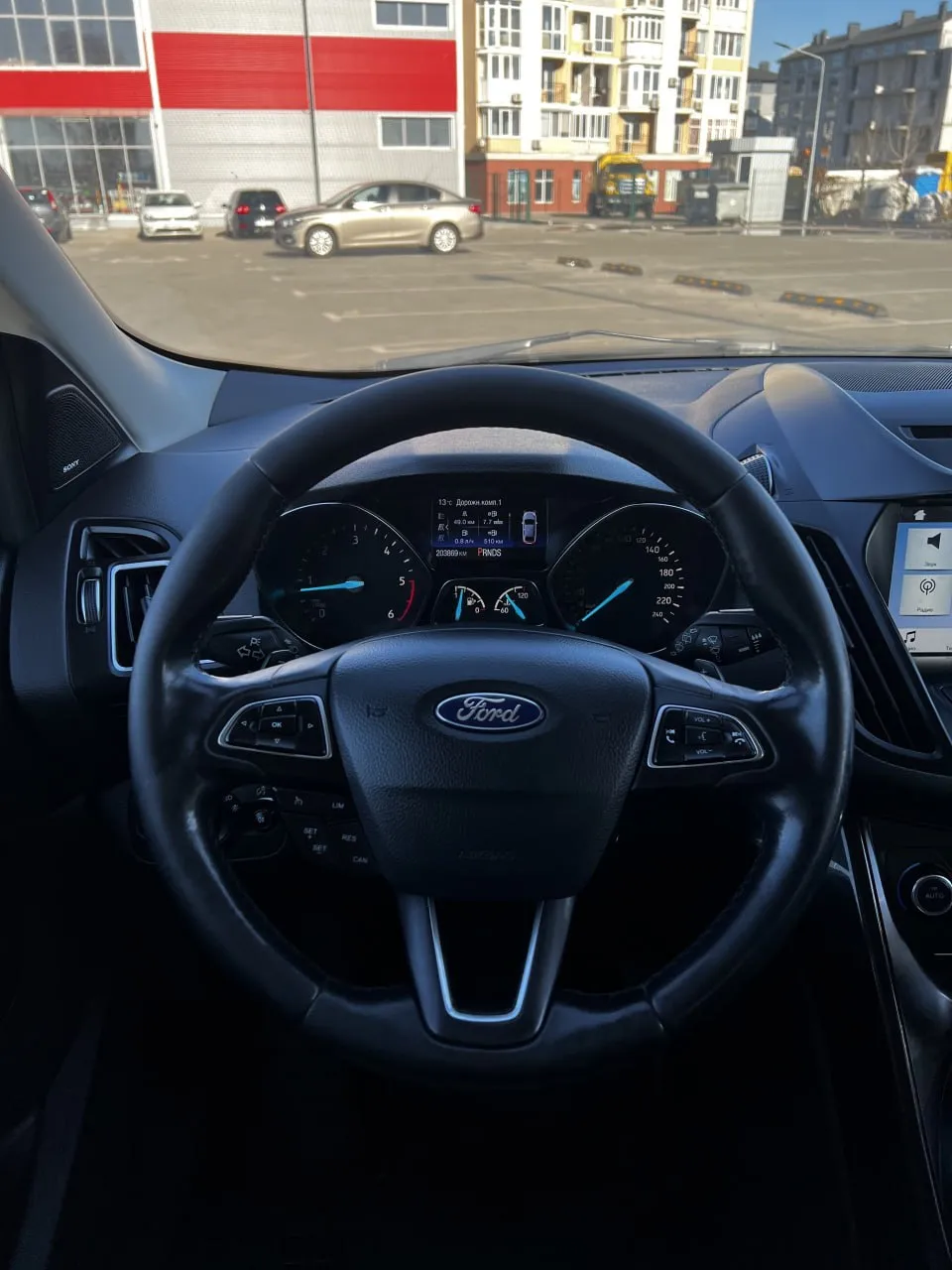 Ford Kuga - фото 6