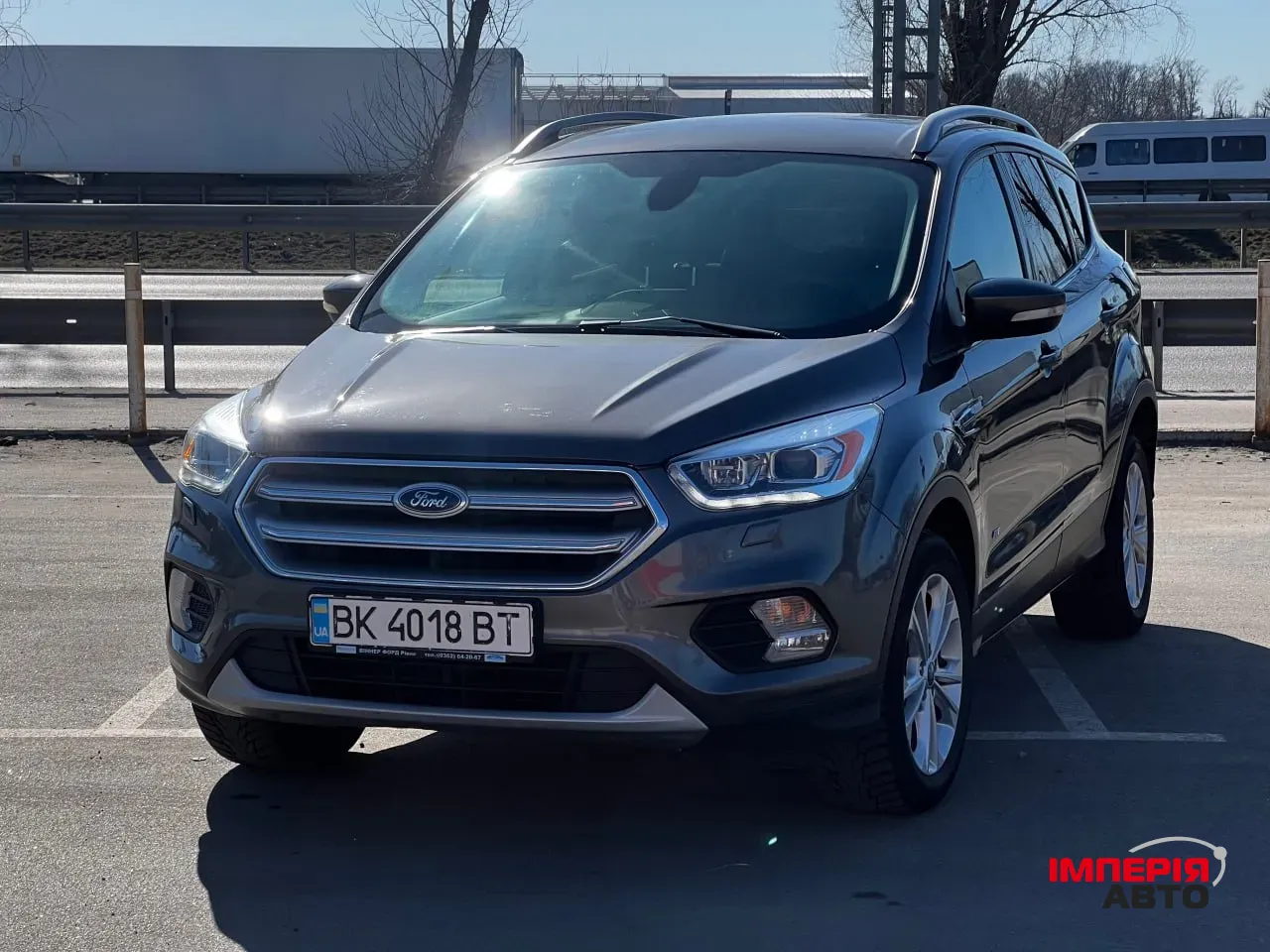 Ford Kuga - фото 1