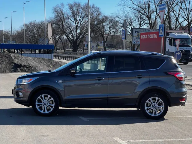 Ford Kuga - фото 2