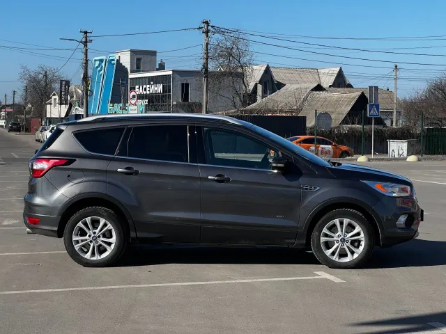 Ford Kuga - фото 4