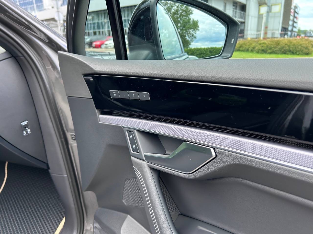 Volkswagen Touareg - фото 28