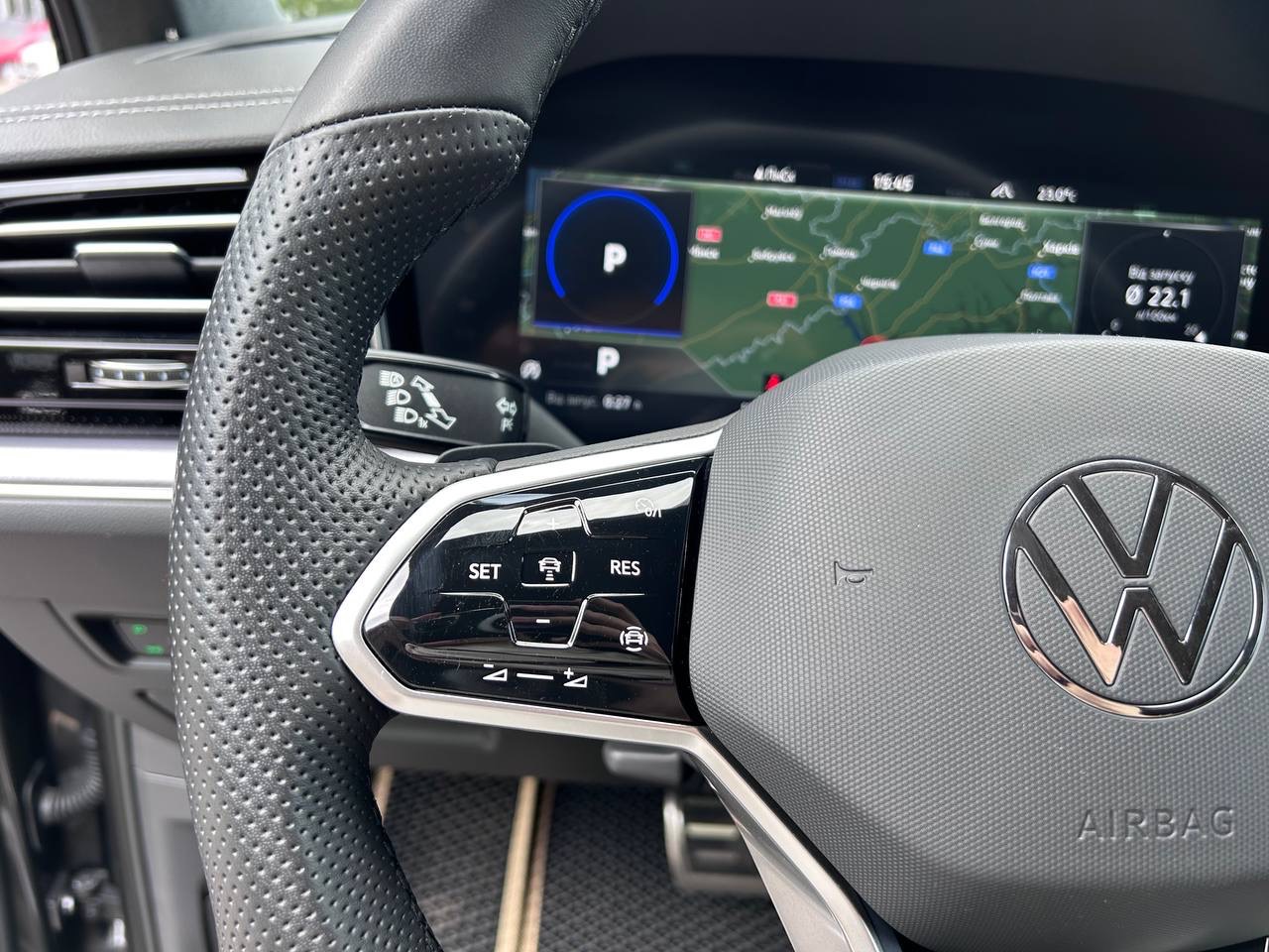 Volkswagen Touareg - фото 13