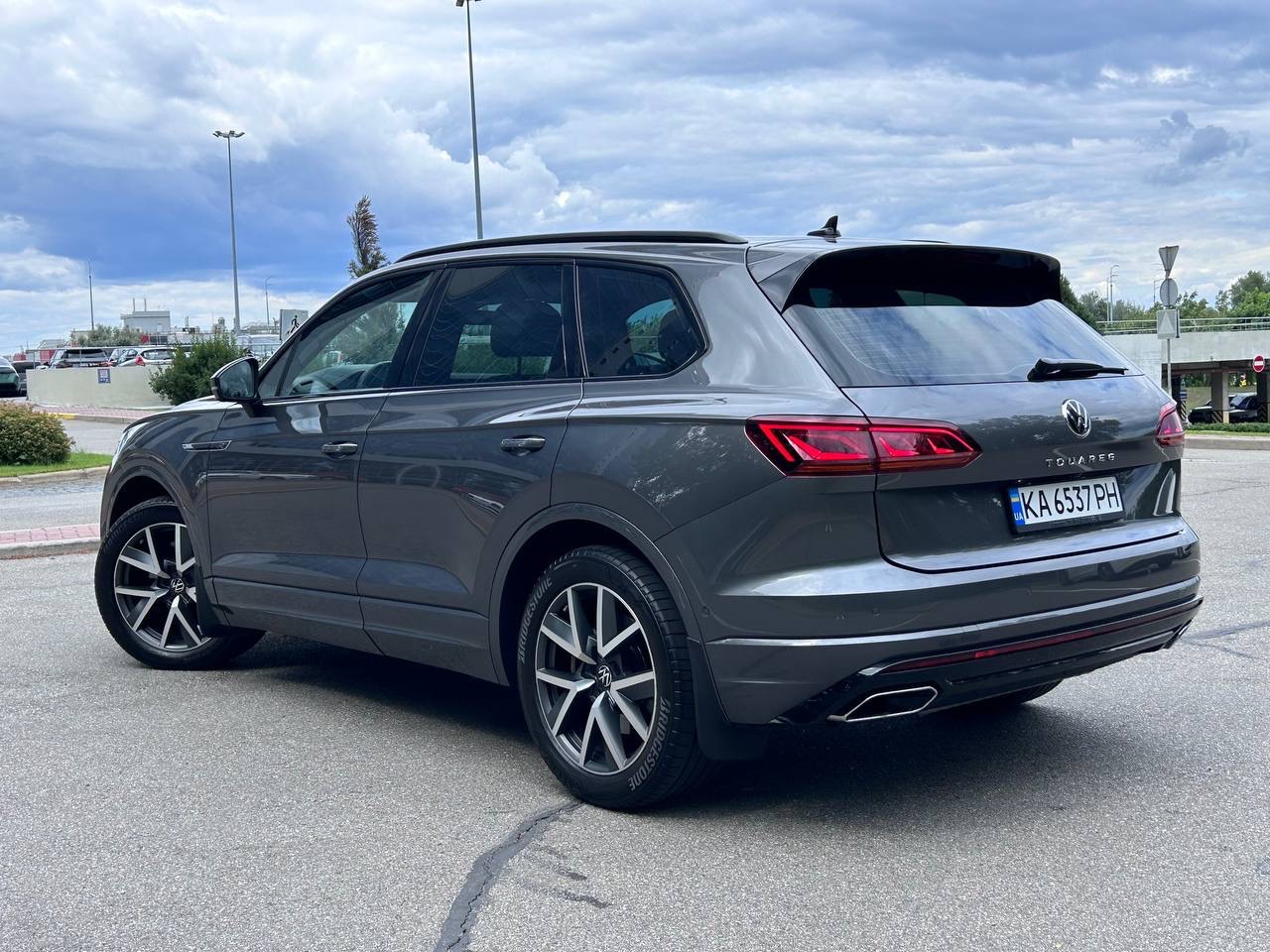 Volkswagen Touareg - фото 47