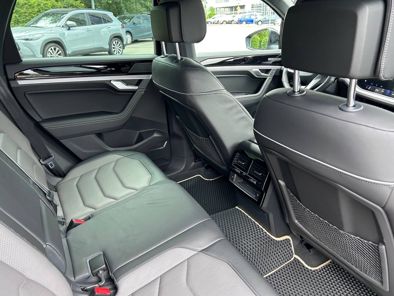 Volkswagen Touareg - фото 53