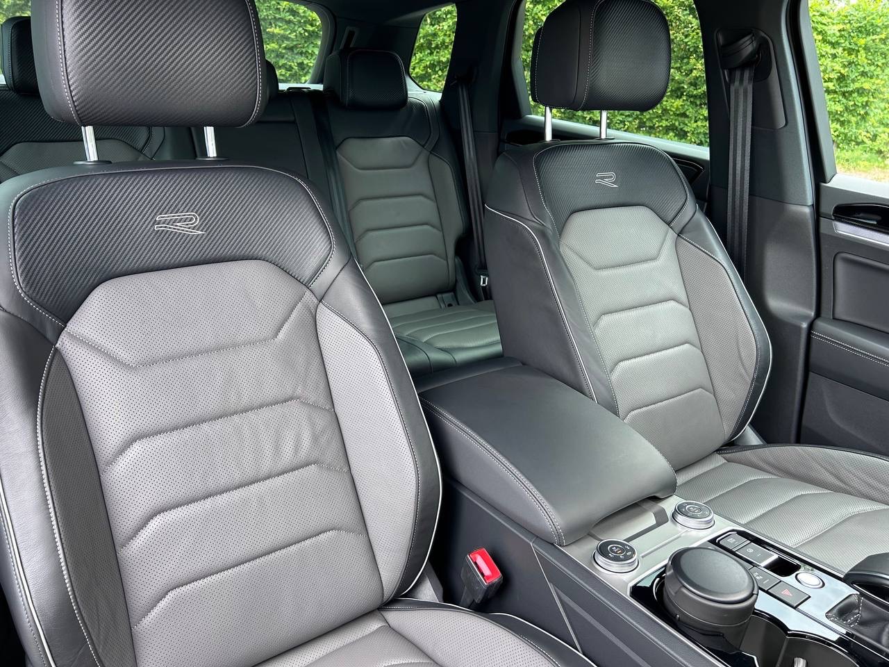 Volkswagen Touareg - фото 11