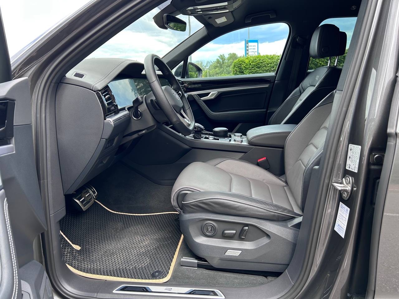 Volkswagen Touareg - фото 46