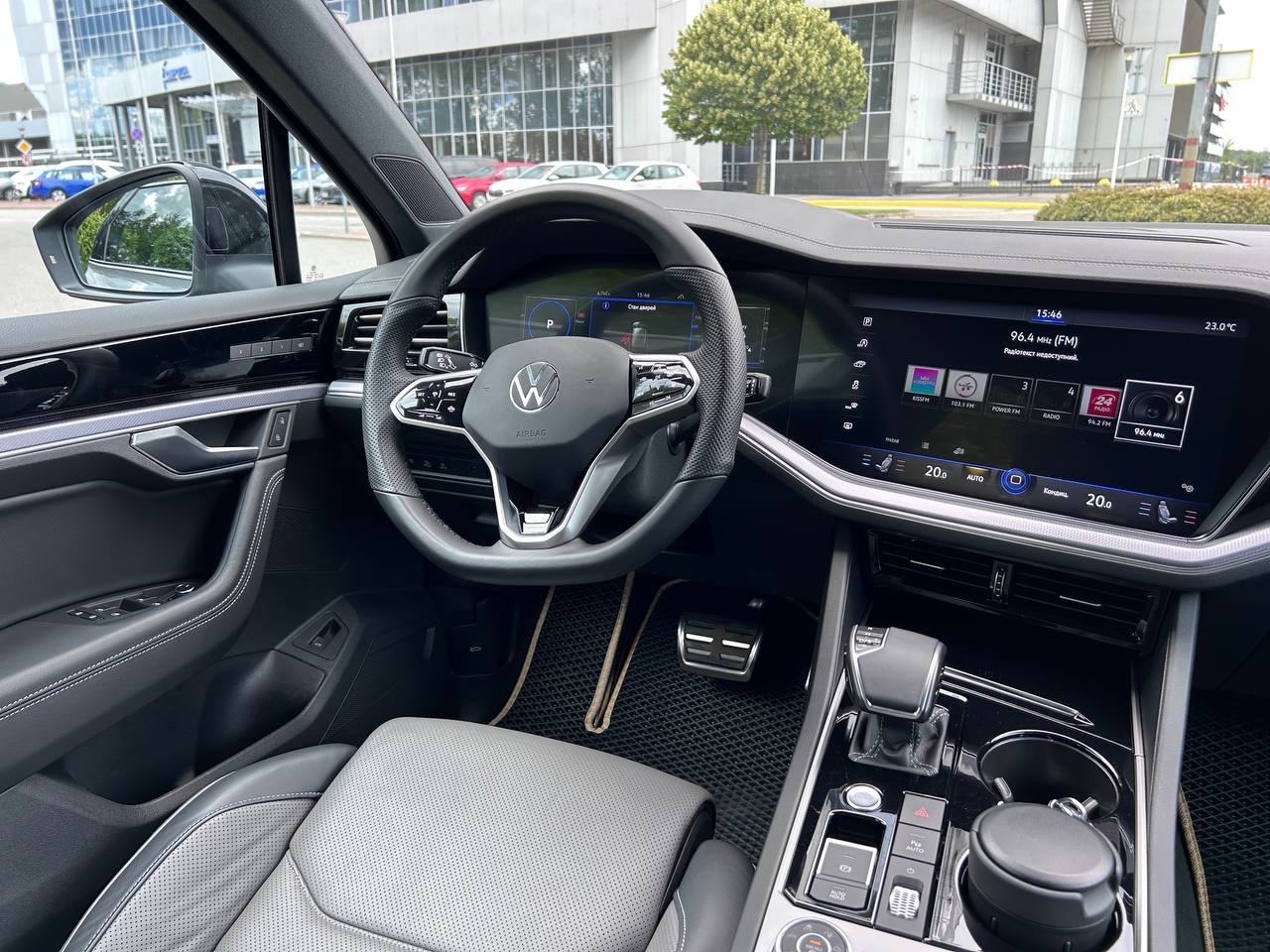 Volkswagen Touareg - фото 26