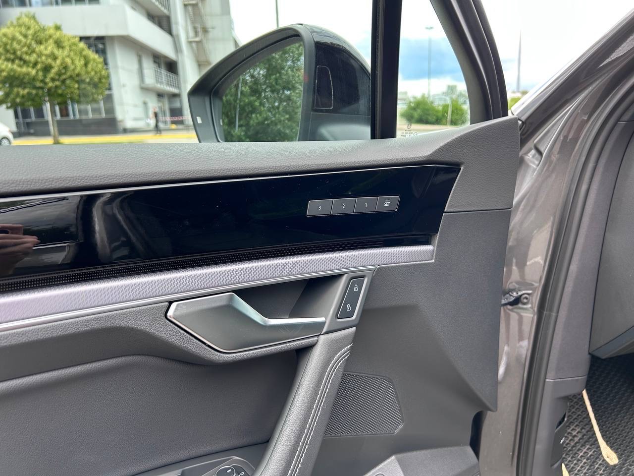 Volkswagen Touareg - фото 17