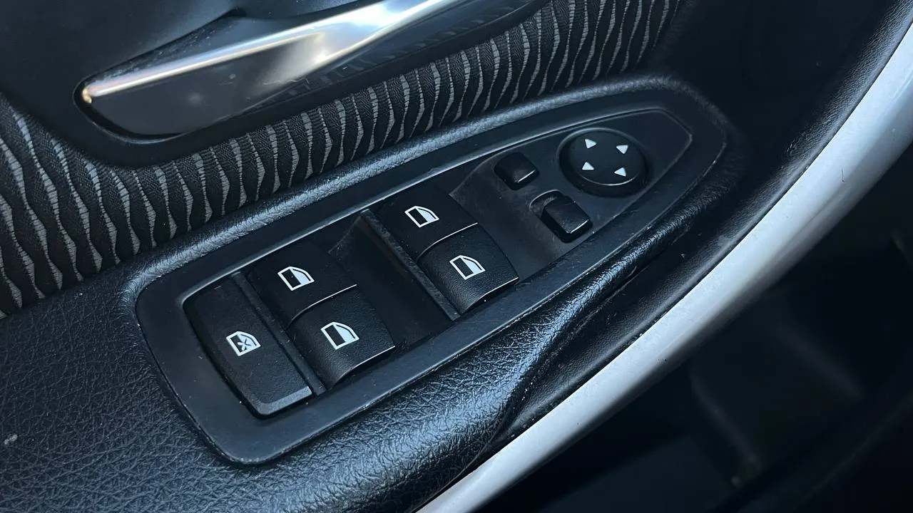 BMW 3 серії - фото 38