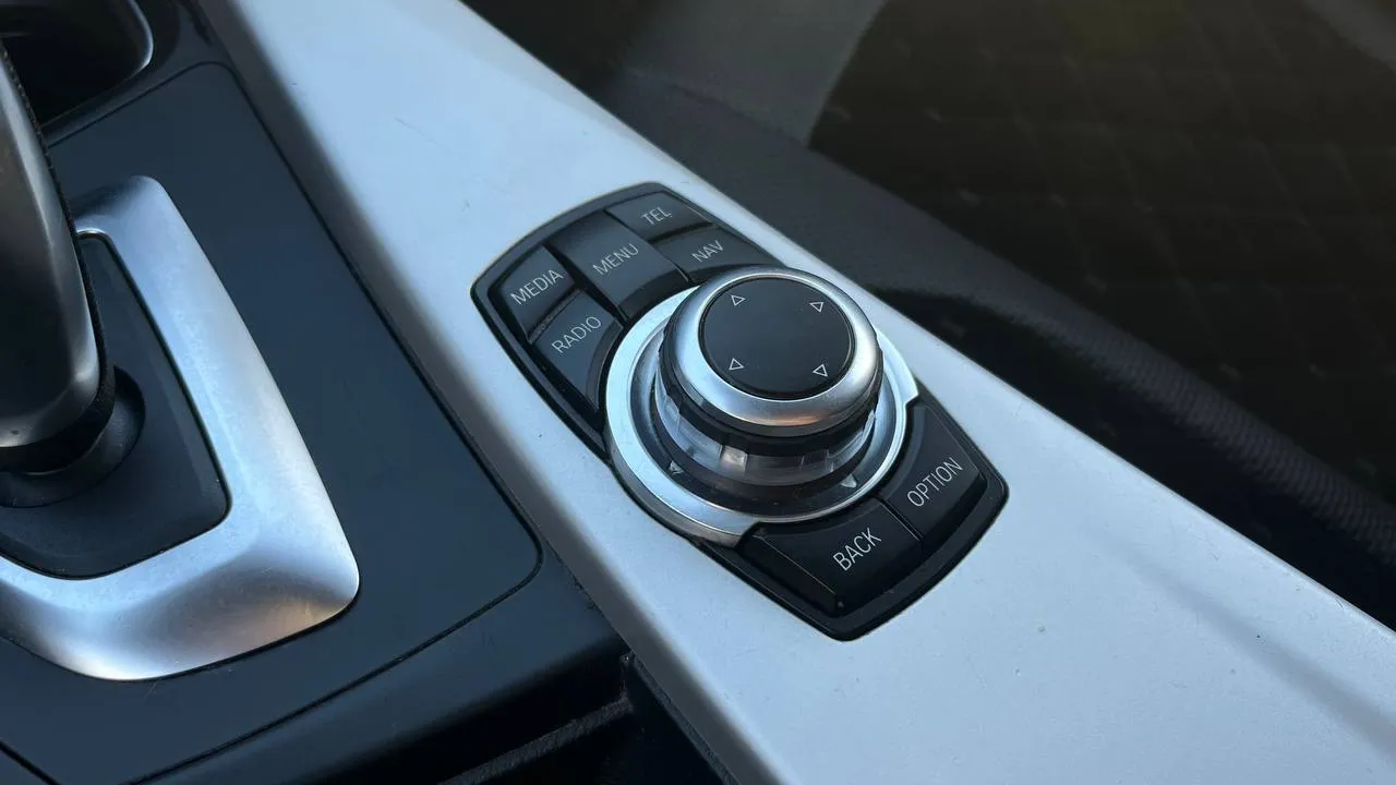 BMW 3 серії - фото 39