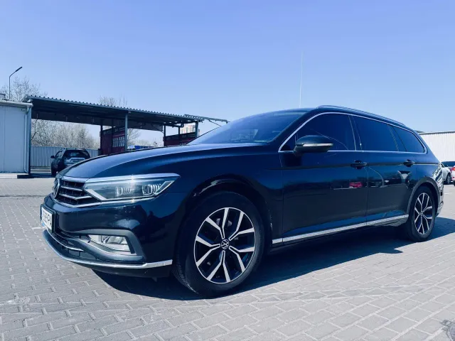 Volkswagen Passat - фото 3