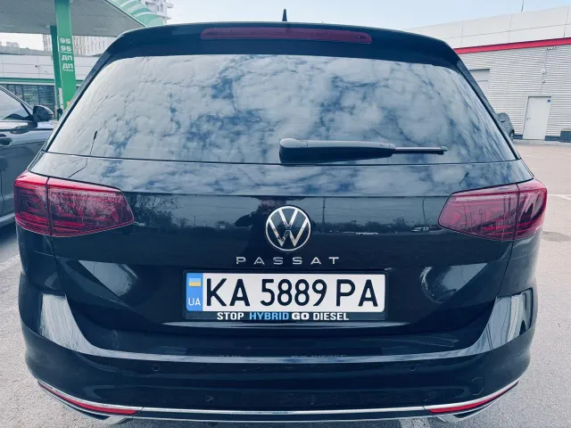 Volkswagen Passat - фото 2