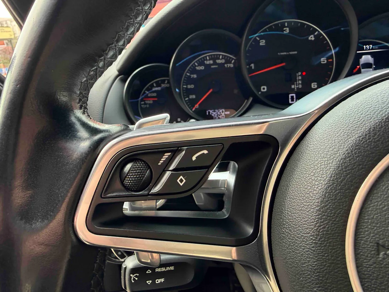 Porsche Cayenne - фото 22