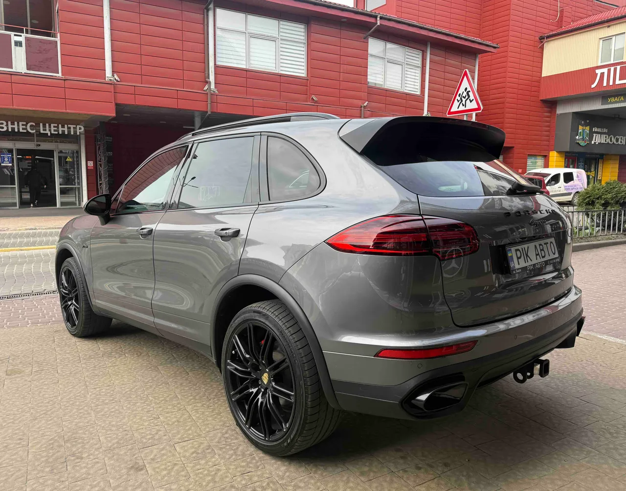 Porsche Cayenne - фото 7