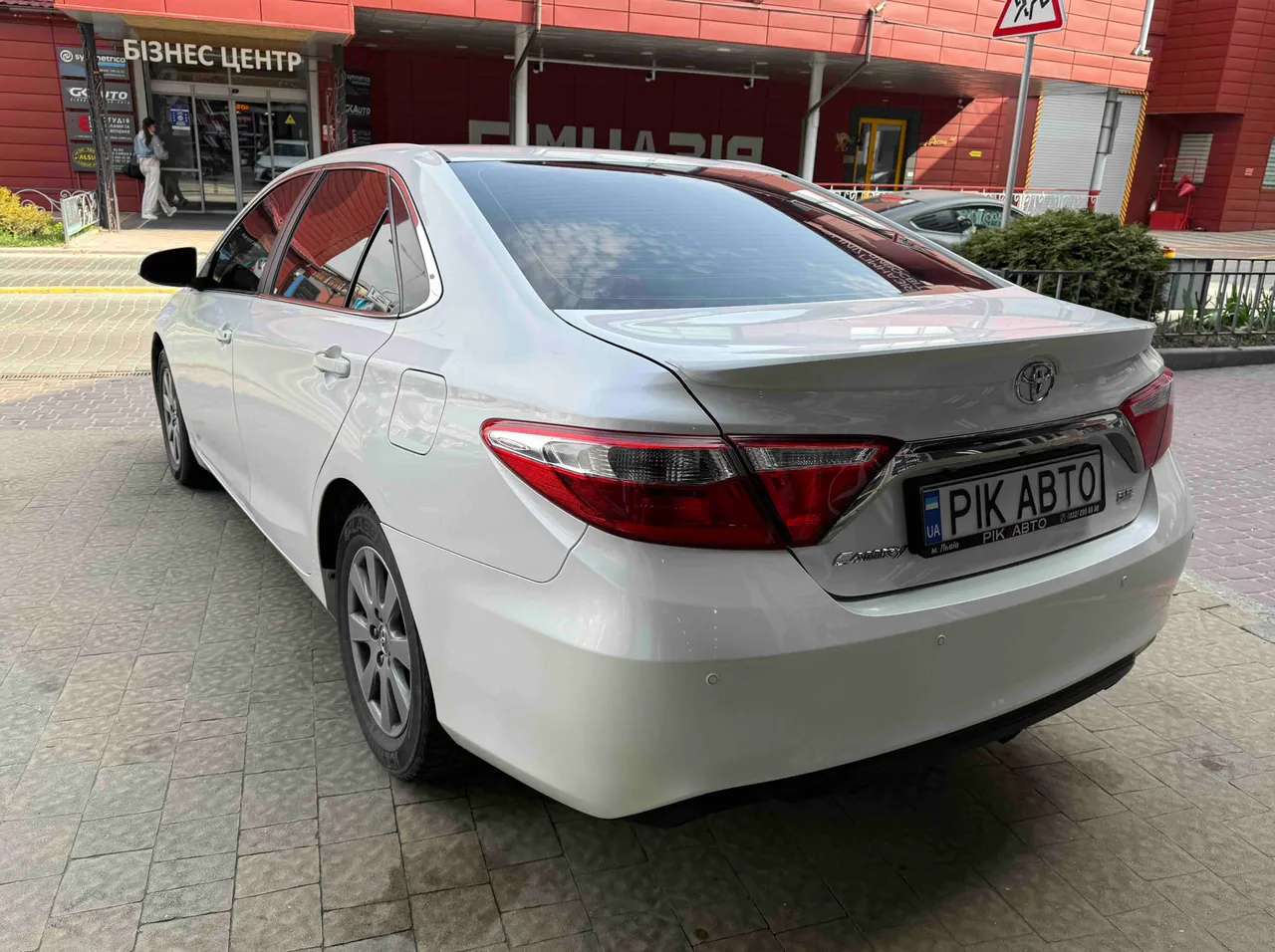 Toyota Camry - фото 7