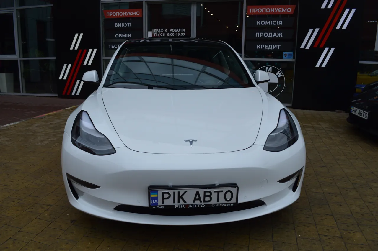 Tesla Model 3 - фото 6