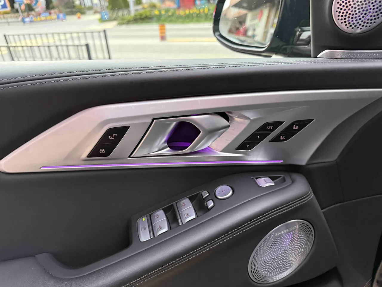 BMW XM - фото 16