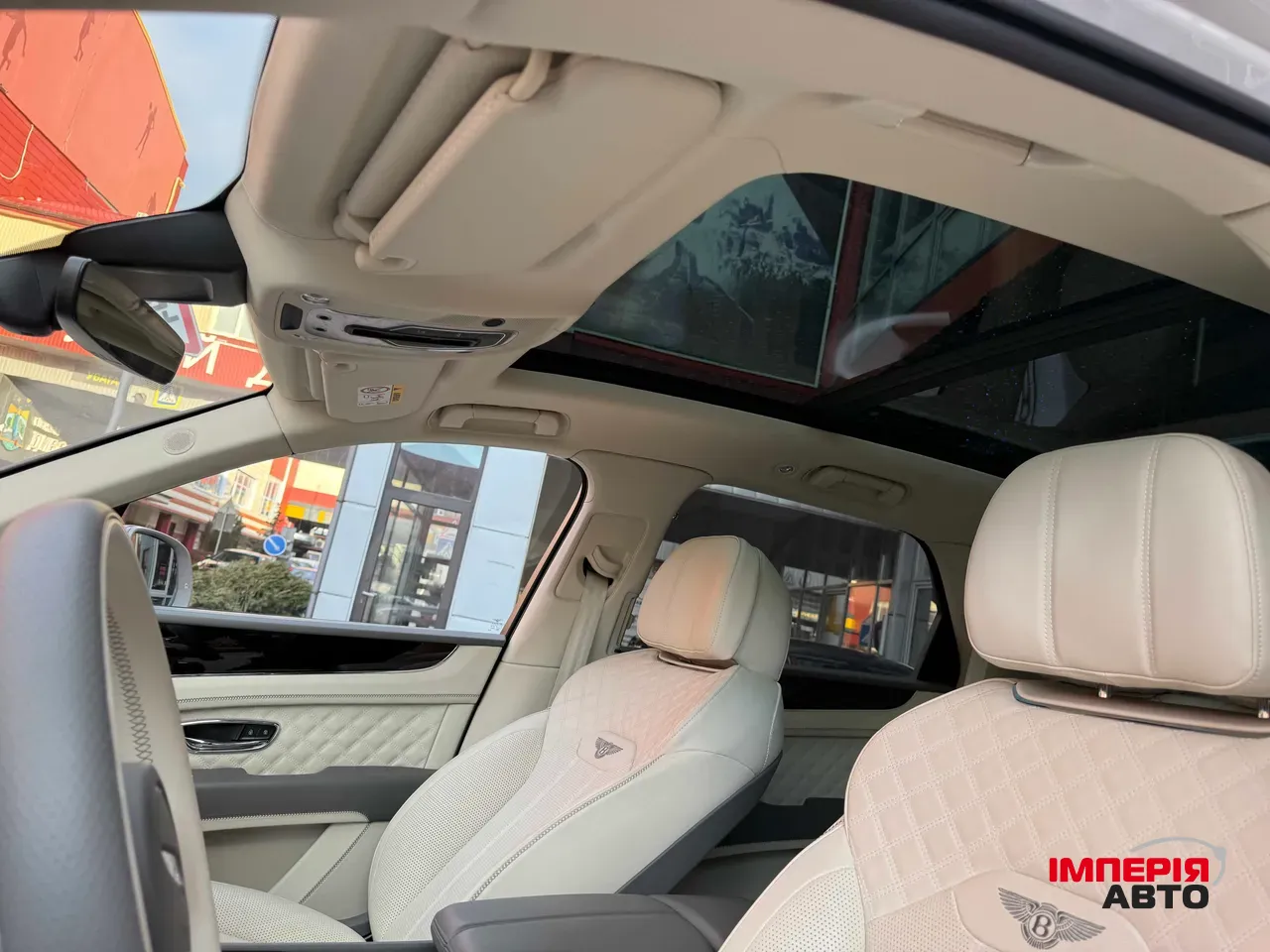 Bentley Bentayga - фото 26