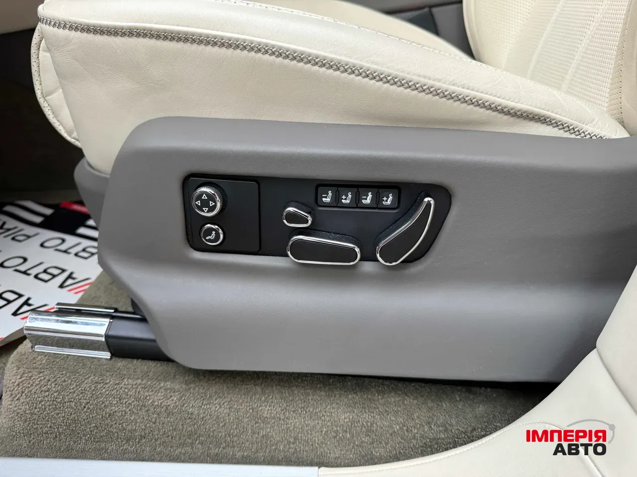 Bentley Bentayga - фото 22