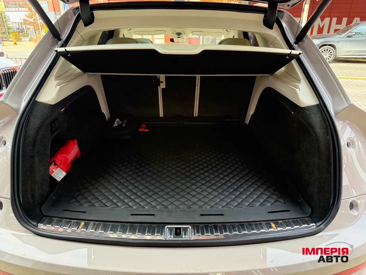 Bentley Bentayga - фото 63