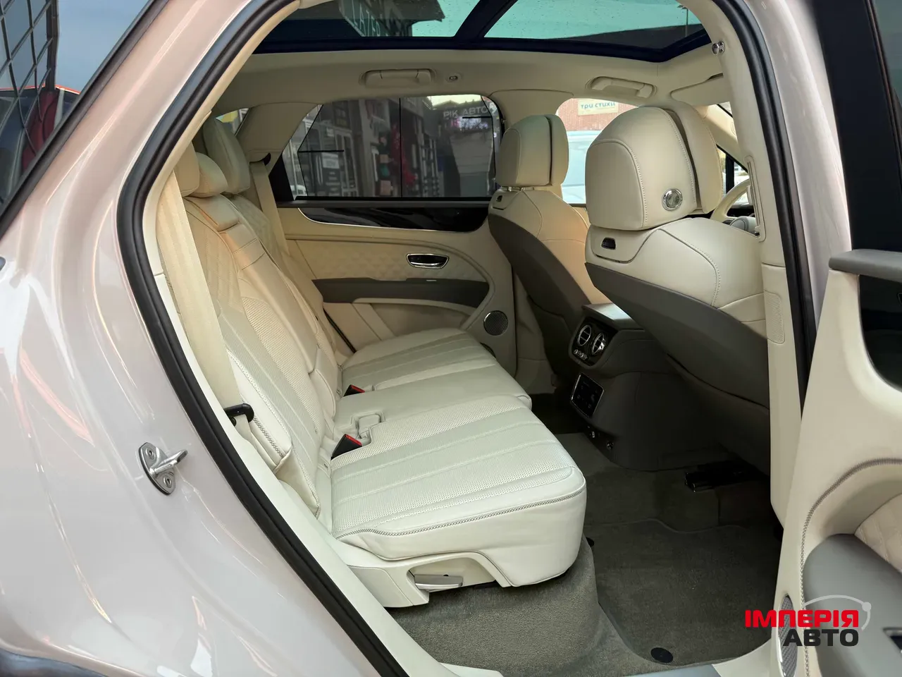 Bentley Bentayga - фото 67