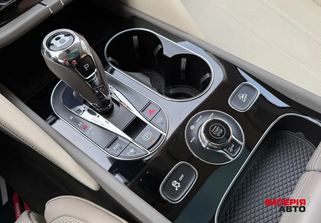Bentley Bentayga - фото 44