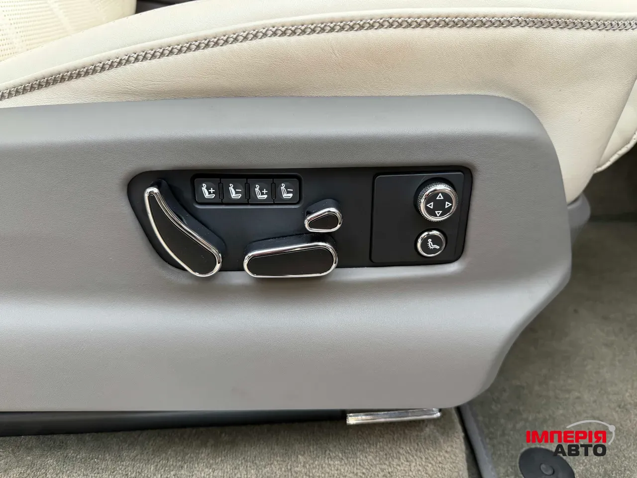 Bentley Bentayga - фото 70