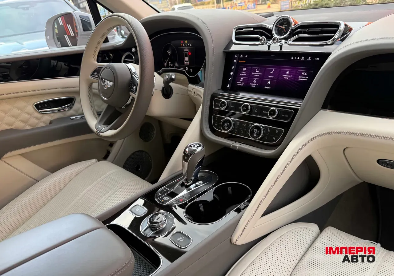 Bentley Bentayga - фото 74