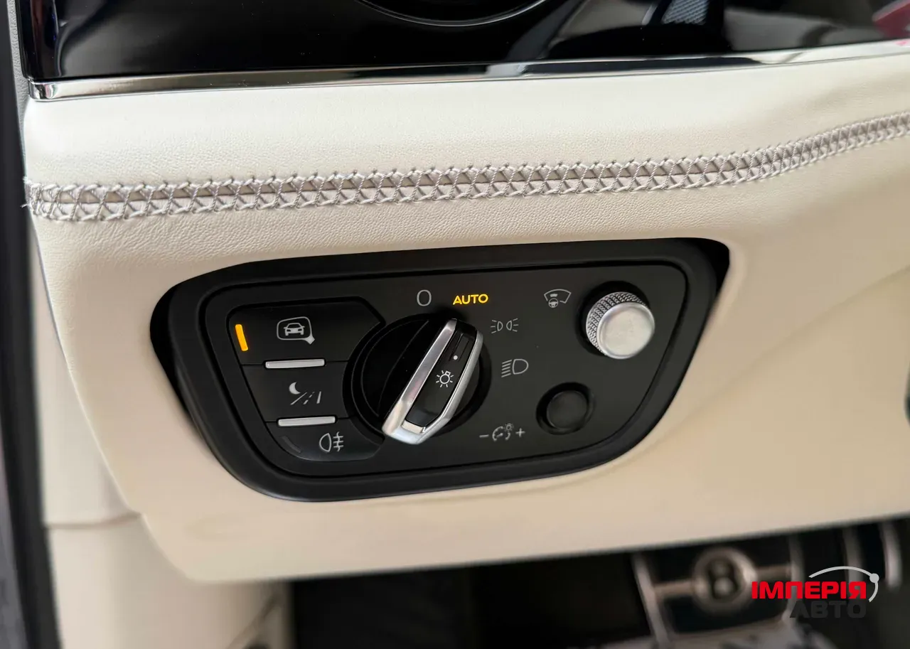 Bentley Bentayga - фото 27