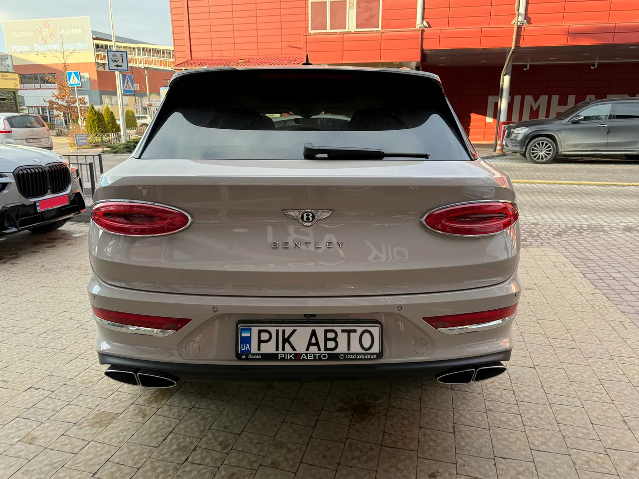 Bentley Bentayga - фото 8