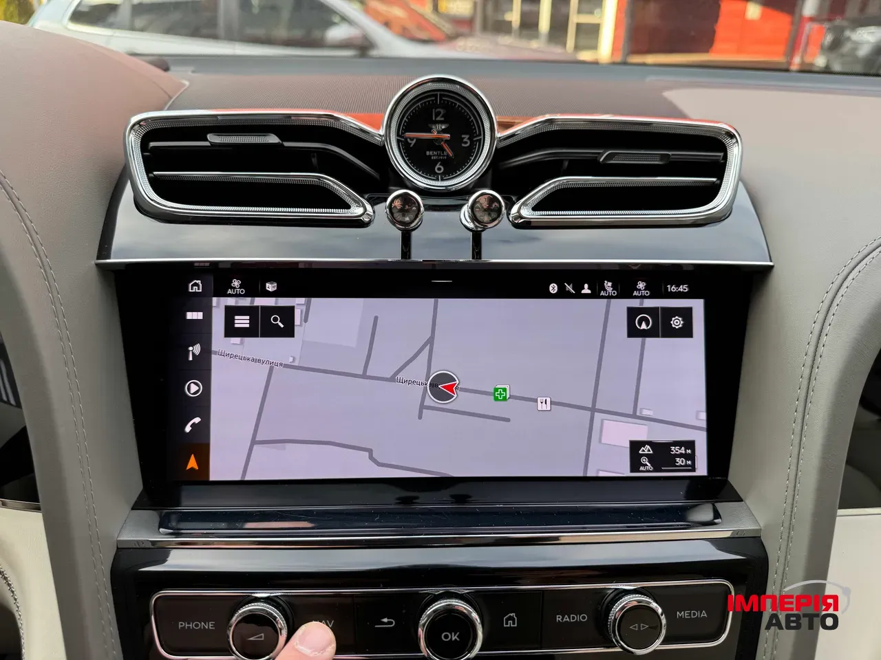 Bentley Bentayga - фото 41