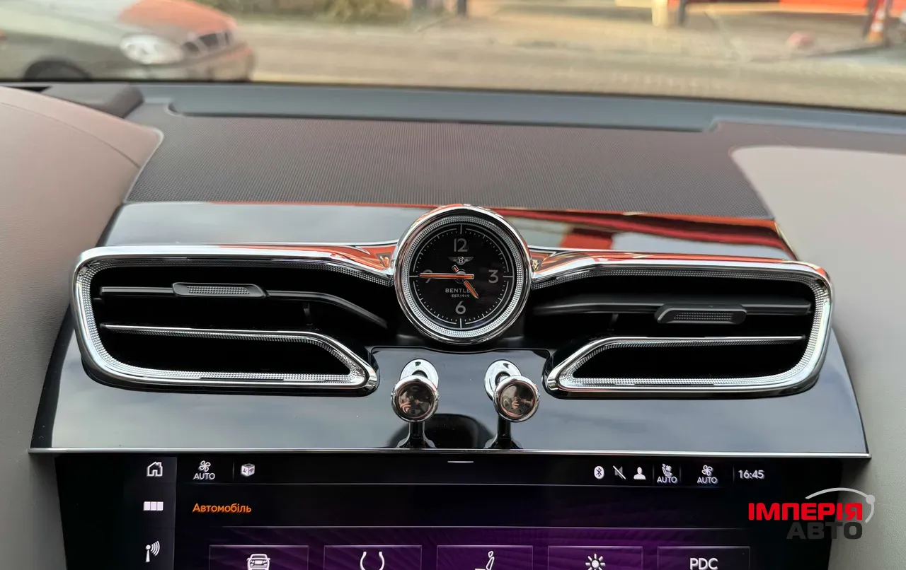 Bentley Bentayga - фото 37