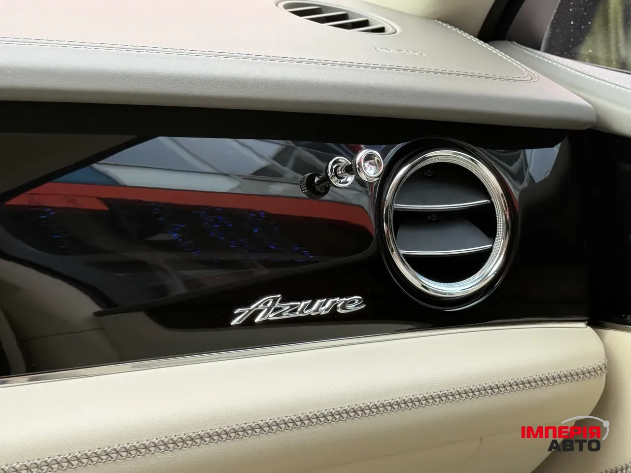 Bentley Bentayga - фото 47