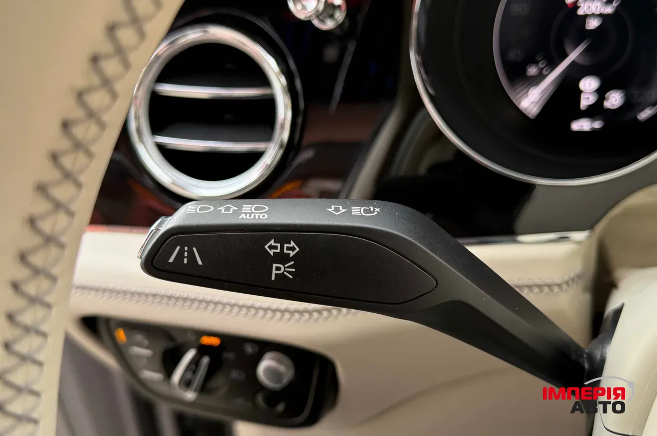 Bentley Bentayga - фото 31