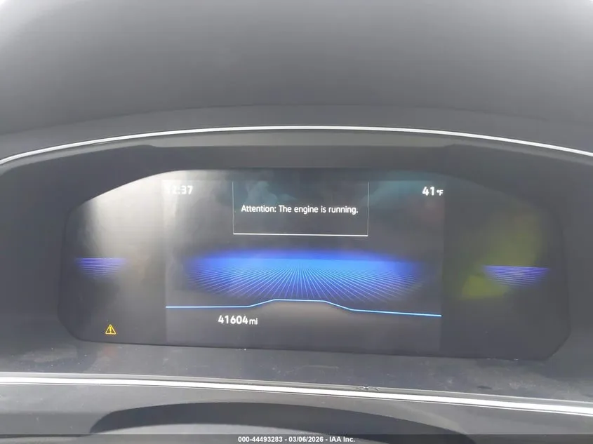 Volkswagen Tiguan - фото 8