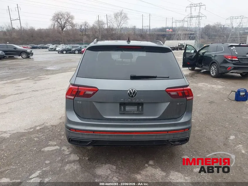 Volkswagen Tiguan - фото 5