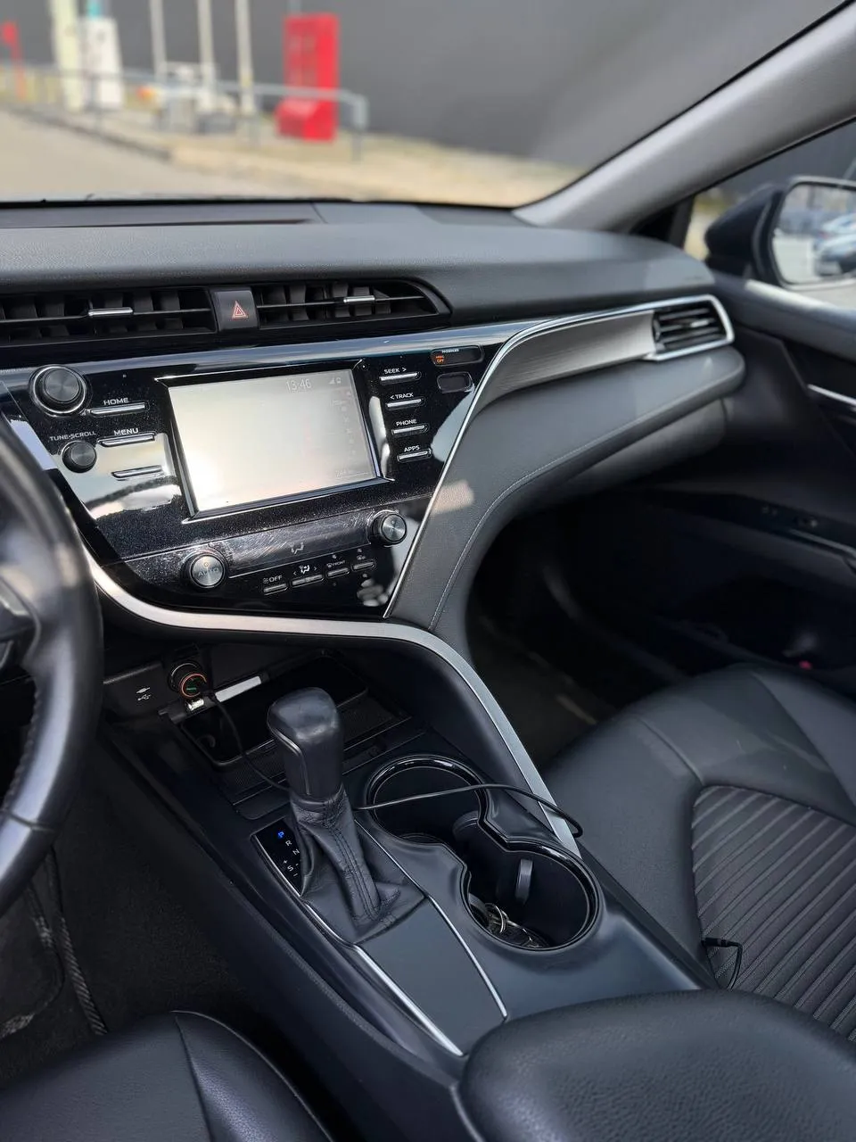 Toyota Camry - фото 12