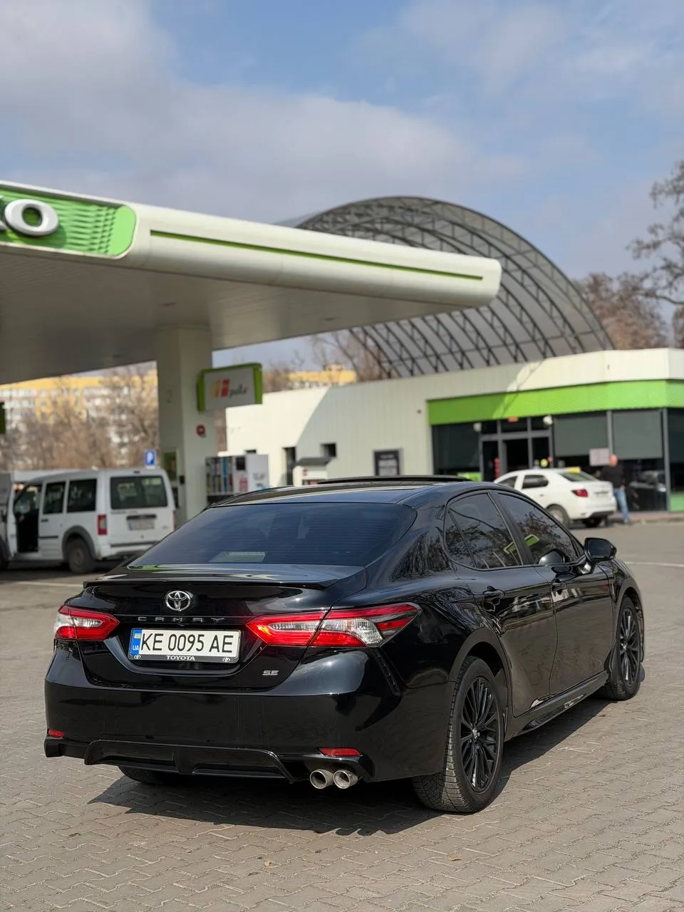 Toyota Camry - фото 4
