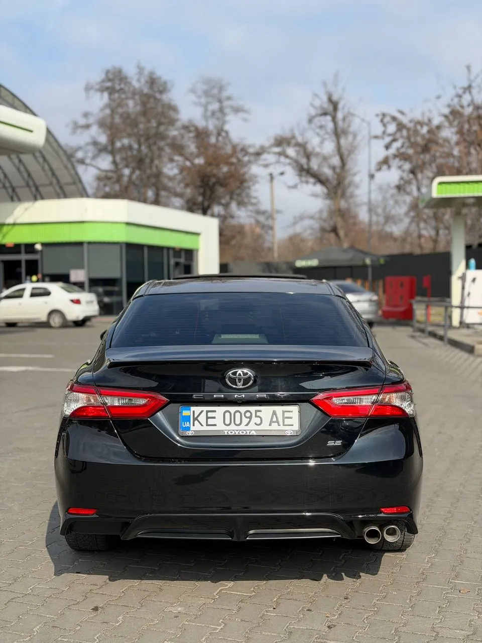 Toyota Camry - фото 3
